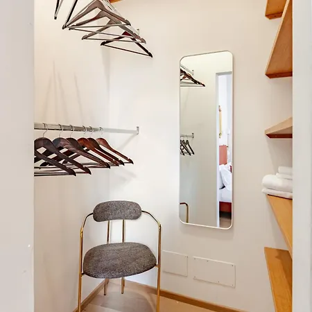 Unique Piazza Navona 2 Bedrooms And Cinema Рим